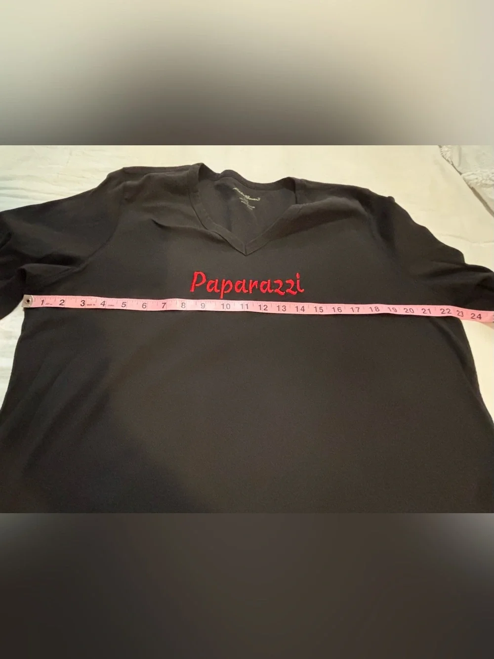 Eddie Bauer black long sleeve V-neck (XXL) Black embroidered 